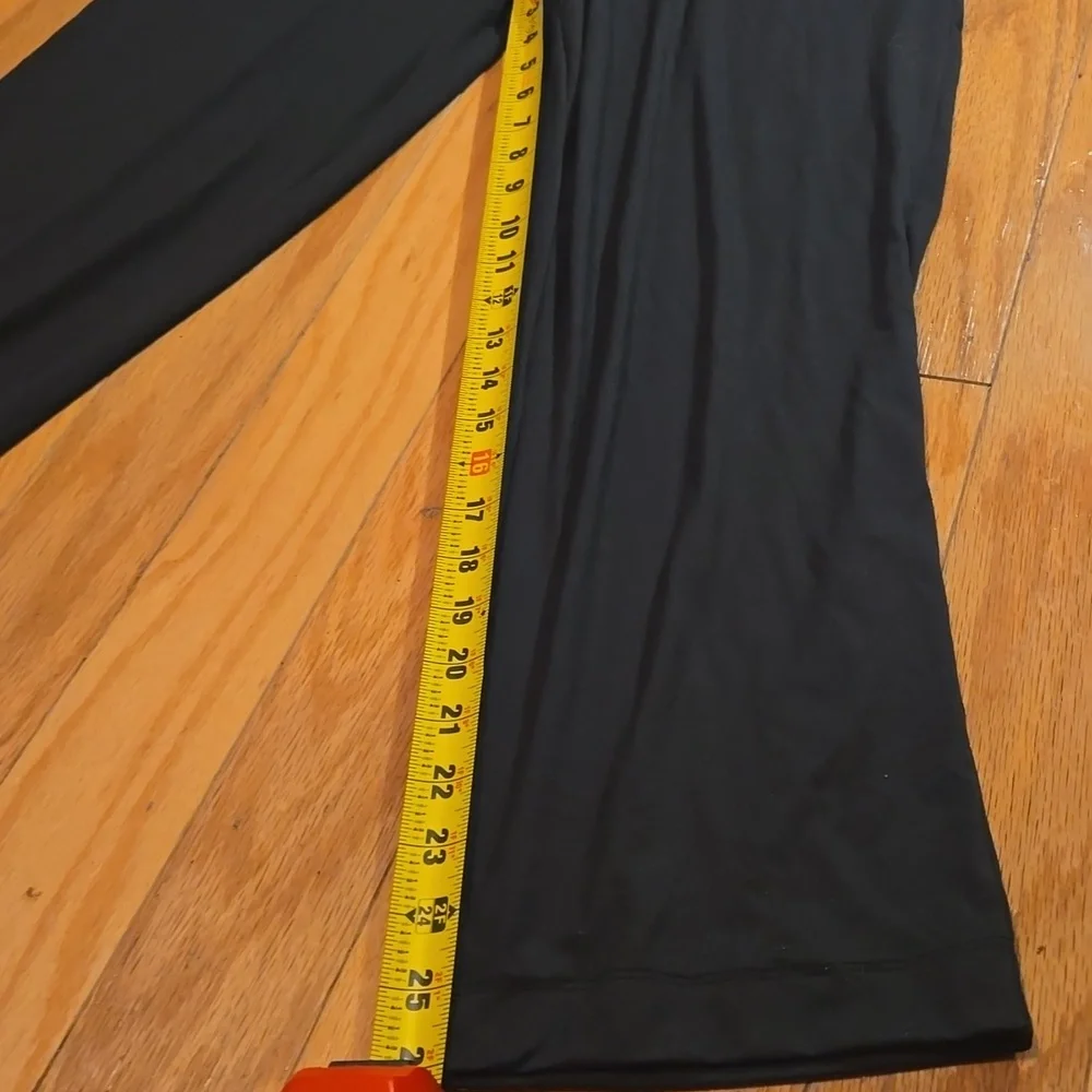 NWT Brand New Women's Vuori Black S/S 'Lux Crew Jumpsuit" Various Sizes - Picture 10 of 12
